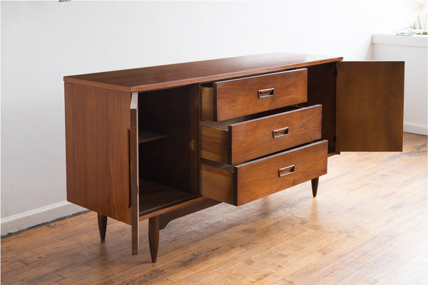 Vintage Mid Century Walnut Credenza / Media Cabinet